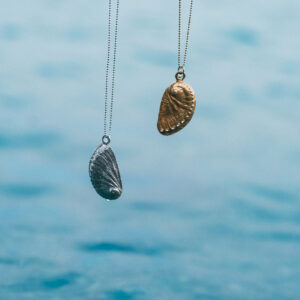 Colgante Oreja De Mar Mediana Oro